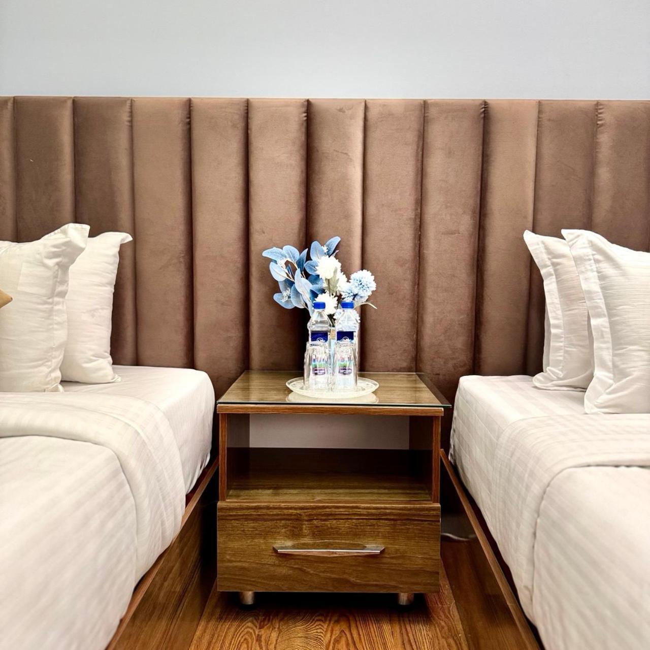 Khujand Deluxe Hotel Kültér fotó